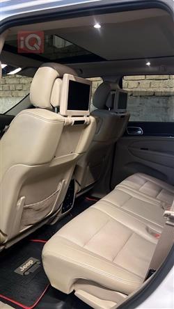 جیپ گراند شیرۆکی